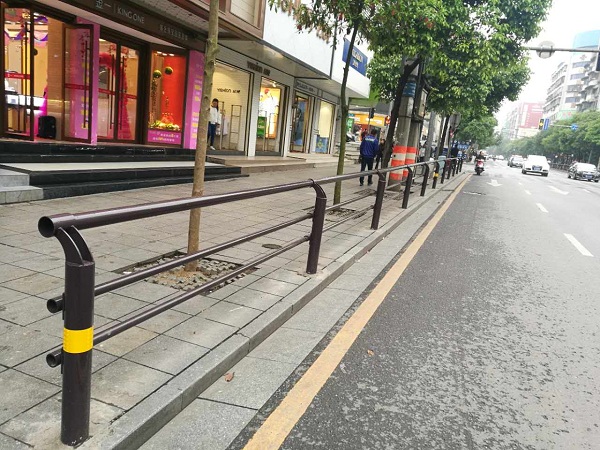 我司2018年在邵陽市公安局交通警察支隊人行道鋼質(zhì)道路護欄采購項目中中標！