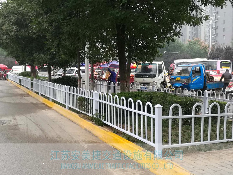 綠化帶隔離護欄1-2.jpg