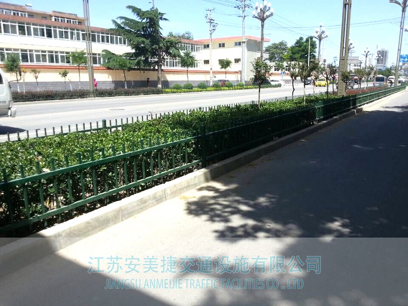 綠化帶隔離護欄3-2.jpg